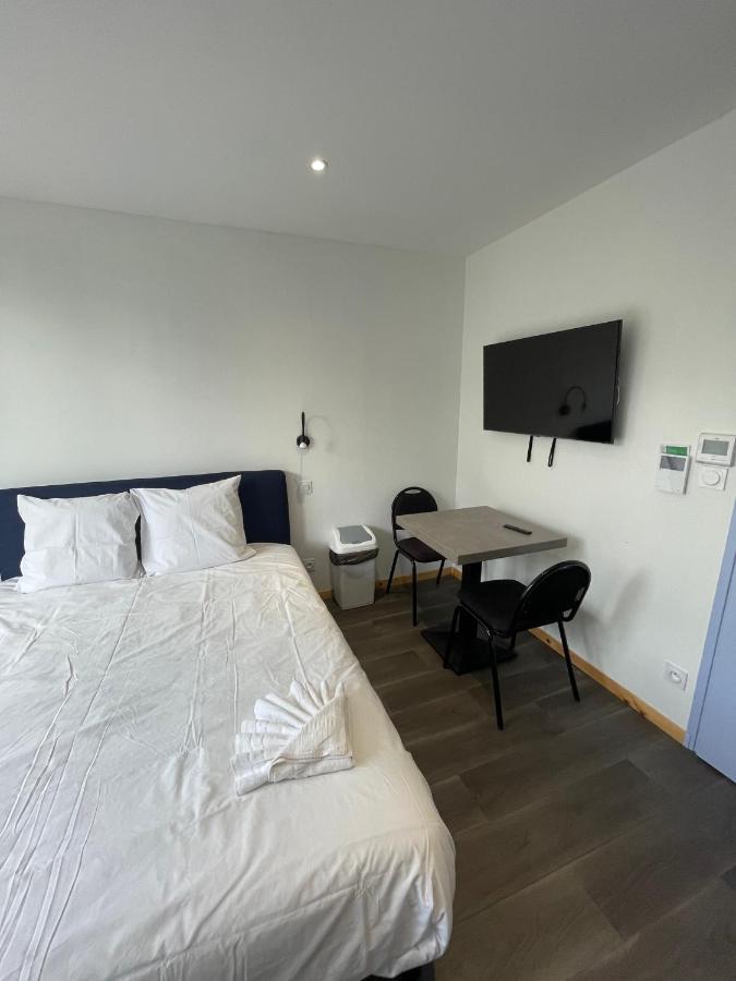 Le Salvador - Appart'Hotel De 18M2 A 44M2 La Talaudiere Екстериор снимка