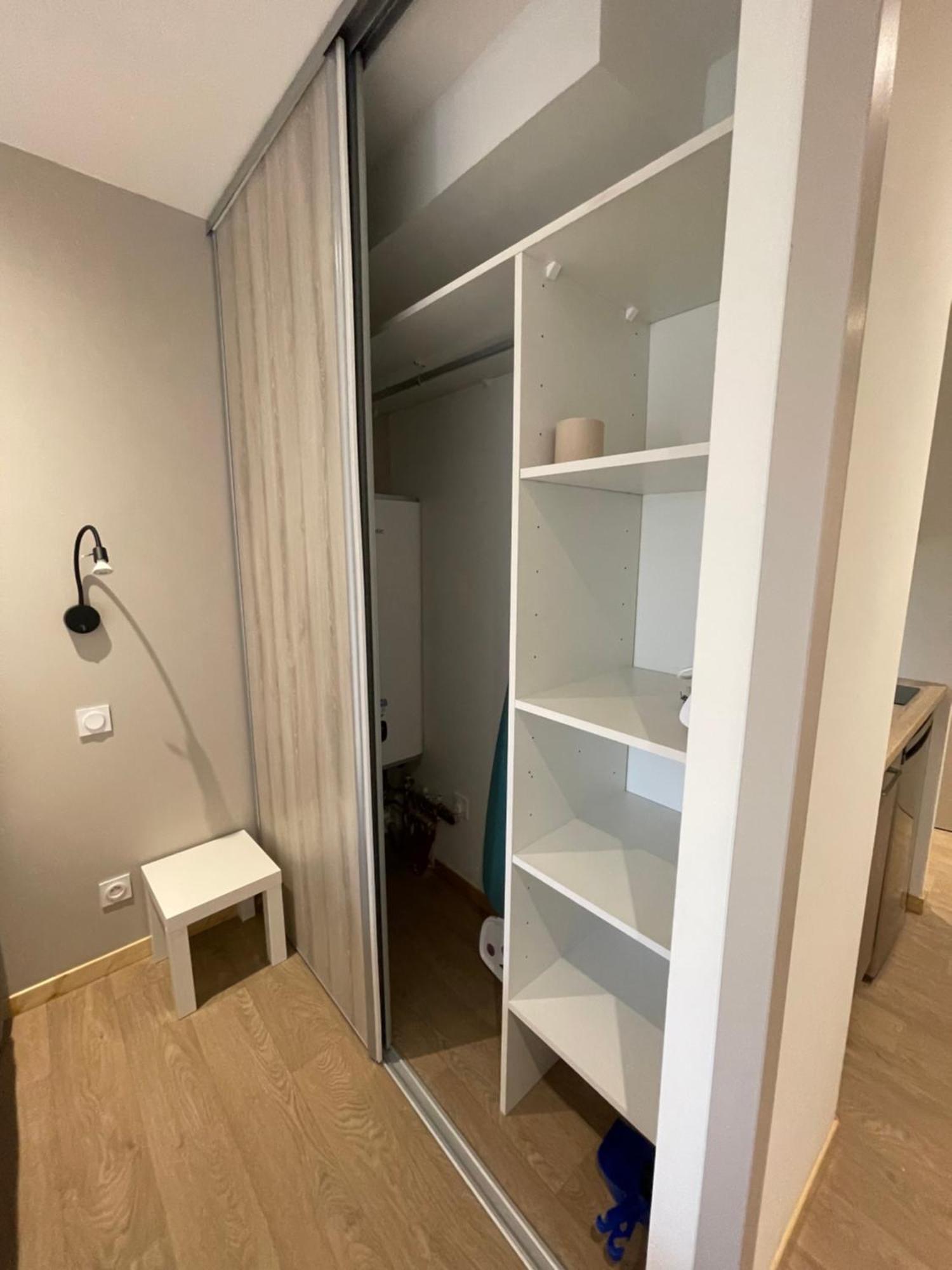 Le Salvador - Appart'Hotel De 18M2 A 44M2 La Talaudiere Екстериор снимка