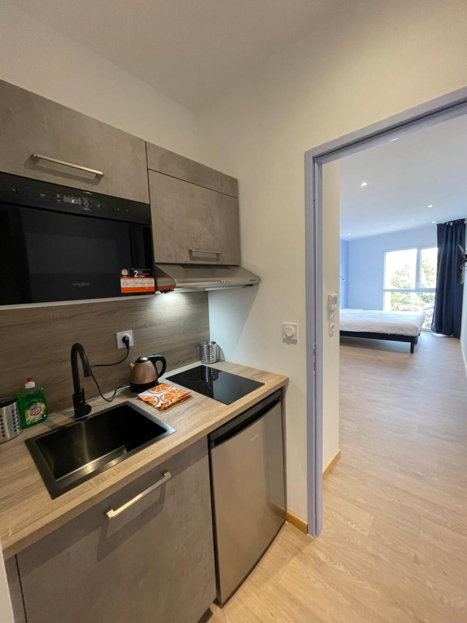 Le Salvador - Appart'Hotel De 18M2 A 44M2 La Talaudiere Екстериор снимка