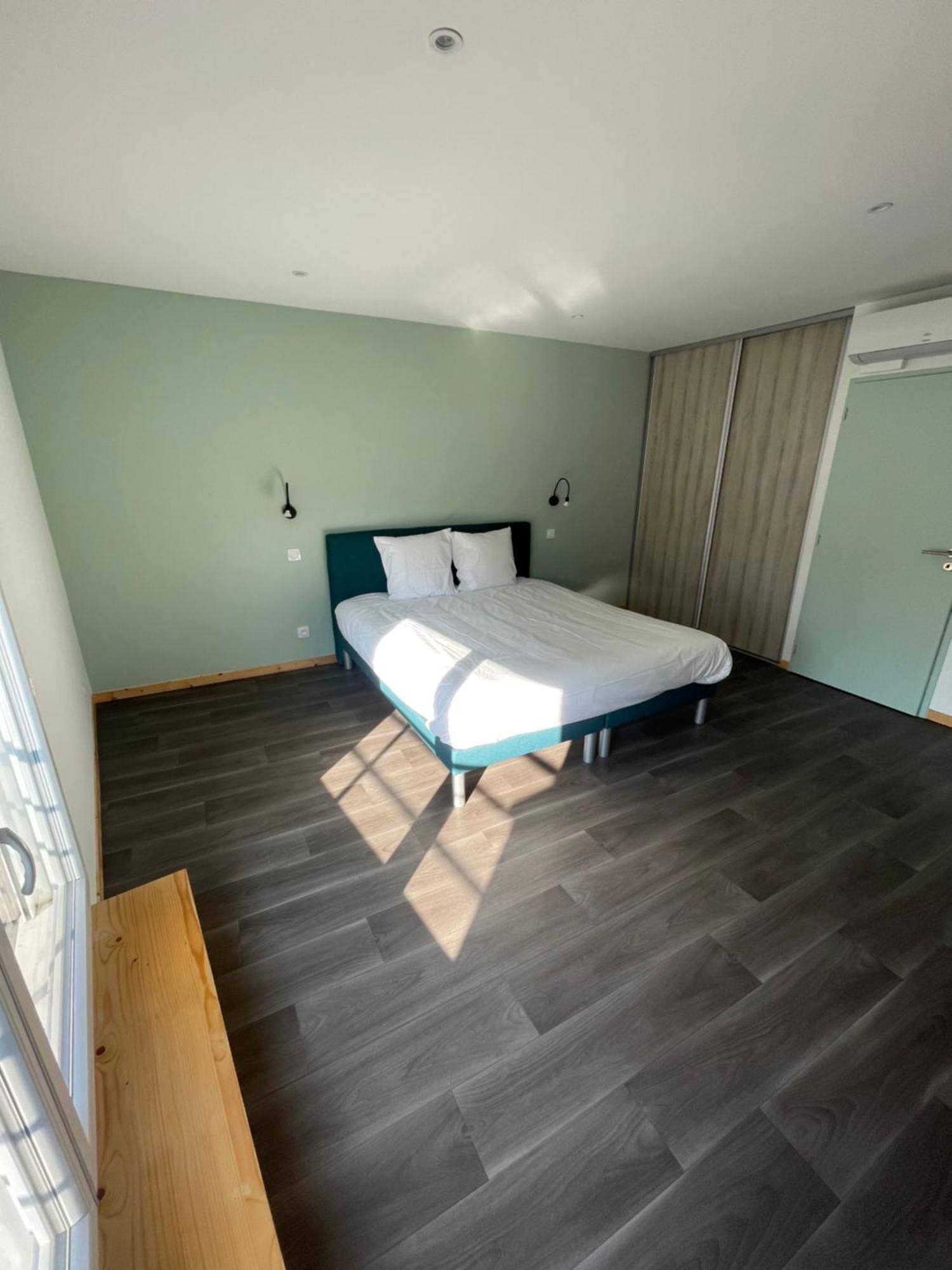 Le Salvador - Appart'Hotel De 18M2 A 44M2 La Talaudiere Екстериор снимка